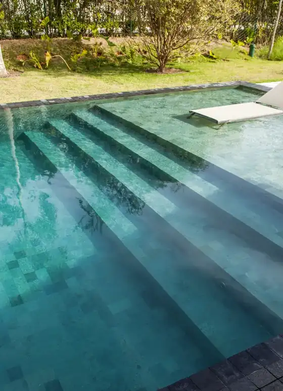 Degraus da piscina